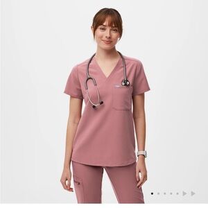 FIGS Mauve Slim Catarina one pocket Women's Scrub Top- S